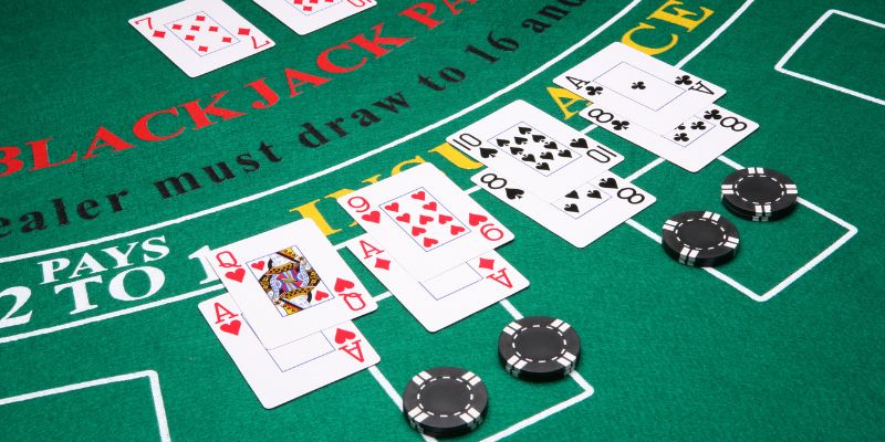 Xì dách 3 lá xì tính mấy thì có thể linh hoạt tùy trường hợp bài
